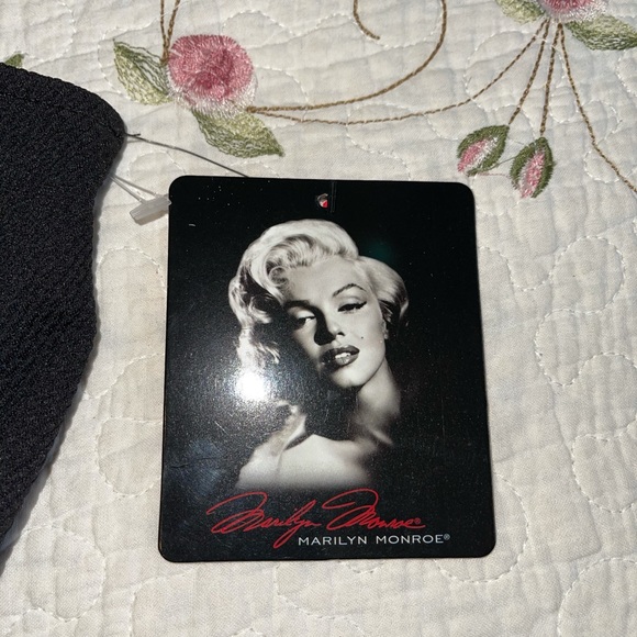 New Marilyn Monroe Tops - Picture 2 of 5